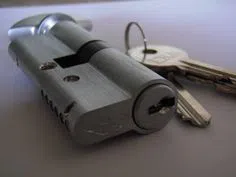 Elmont NY Locksmith Store Elmont, NY 516-210-0026 - broken-key-extraction